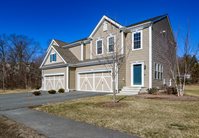 10 Wayside Dr, #10, Hopkinton, MA 01748