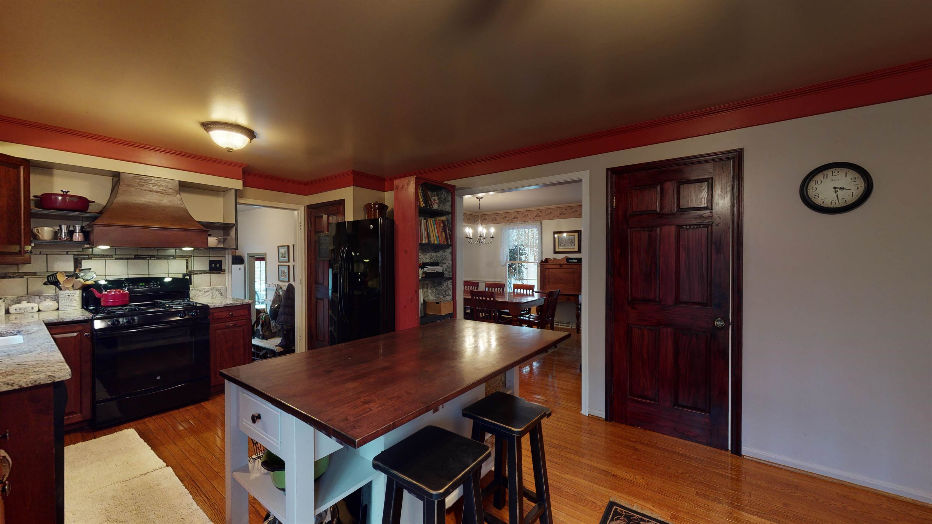 14407 Aden Rd, Nokesville, VA 20181