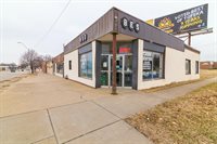 1221 S Kansas Ave, Topeka, KS 66612