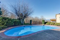 8034 NW Reed Dr., Portland, OR 97229