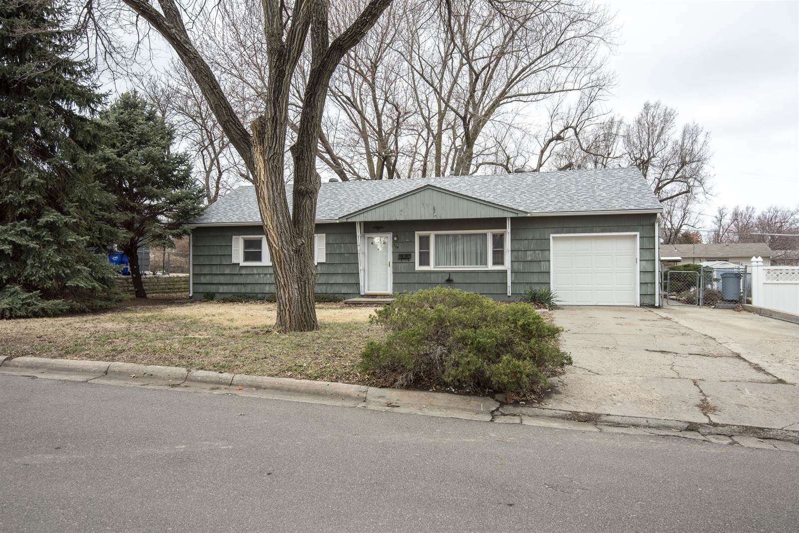 914 S Garfield Street, Junction City, KS 66441 Listings NextHome