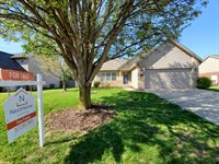 1934 St James Place, Columbus, IN 47201