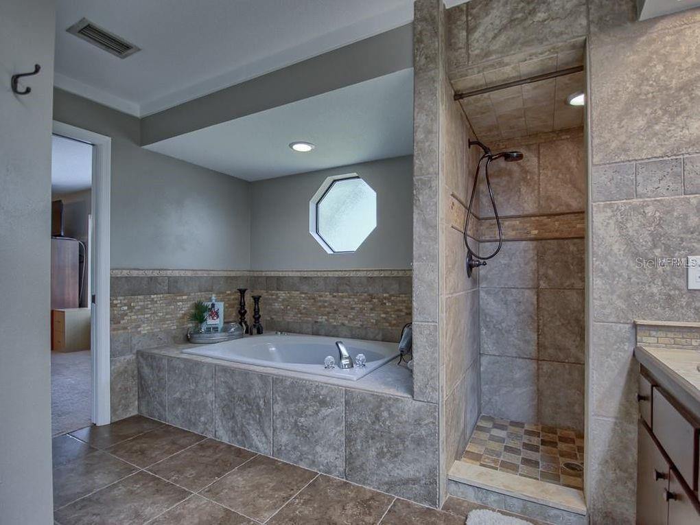 3550 Sailfish Avenue, Fruitland Park, FL 34731