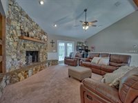 3550 Sailfish Avenue, Fruitland Park, FL 34731