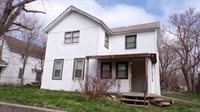 1318 NE Quincy ST, Topeka, KS 66608