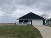 410 Oak St., Salix, IA 51052