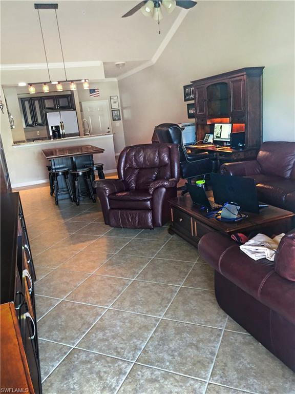 1076 Winding Pines CIR 202, Cape Coral, FL 33909