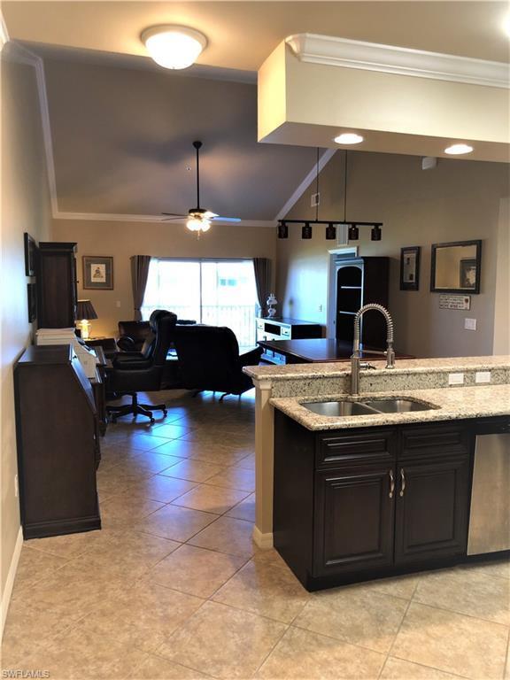 1076 Winding Pines CIR 202, Cape Coral, FL 33909