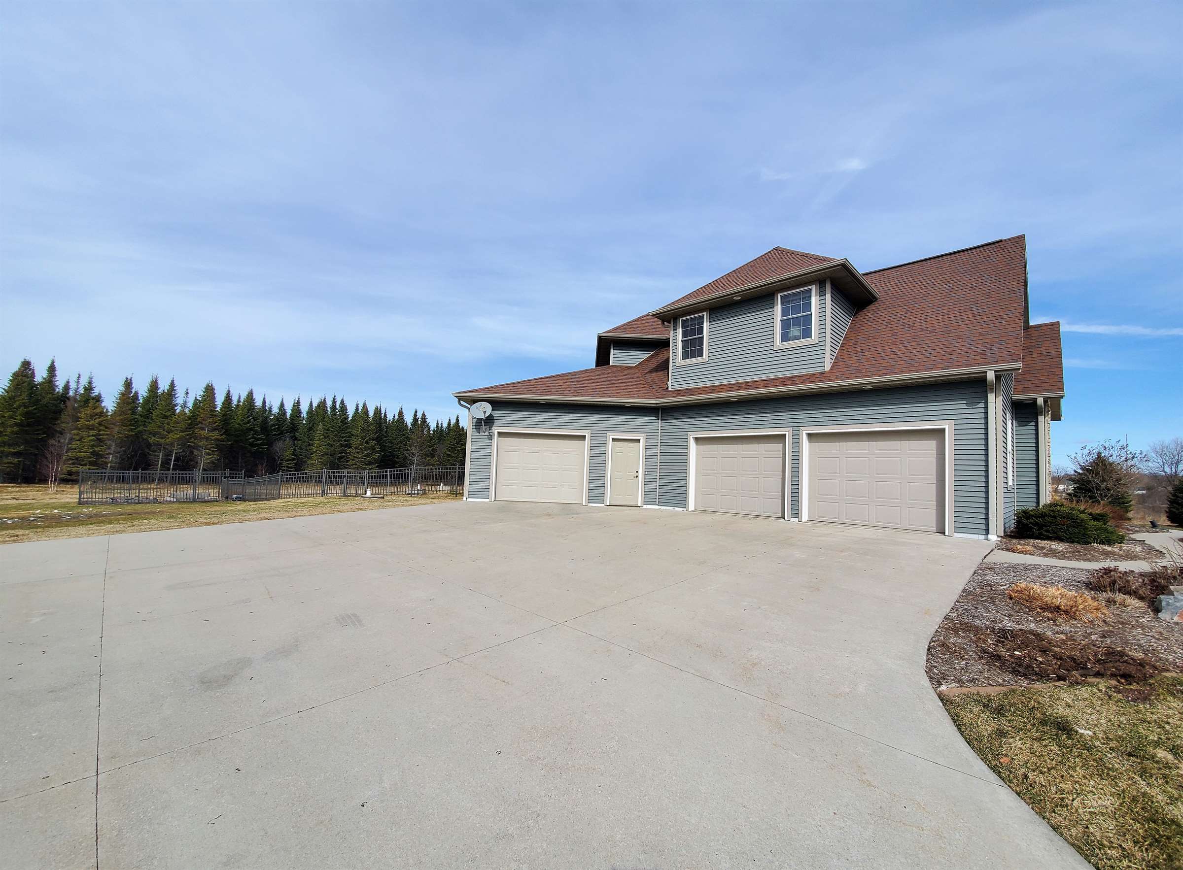 9826 Amber Drive, Marshfield, WI 54449