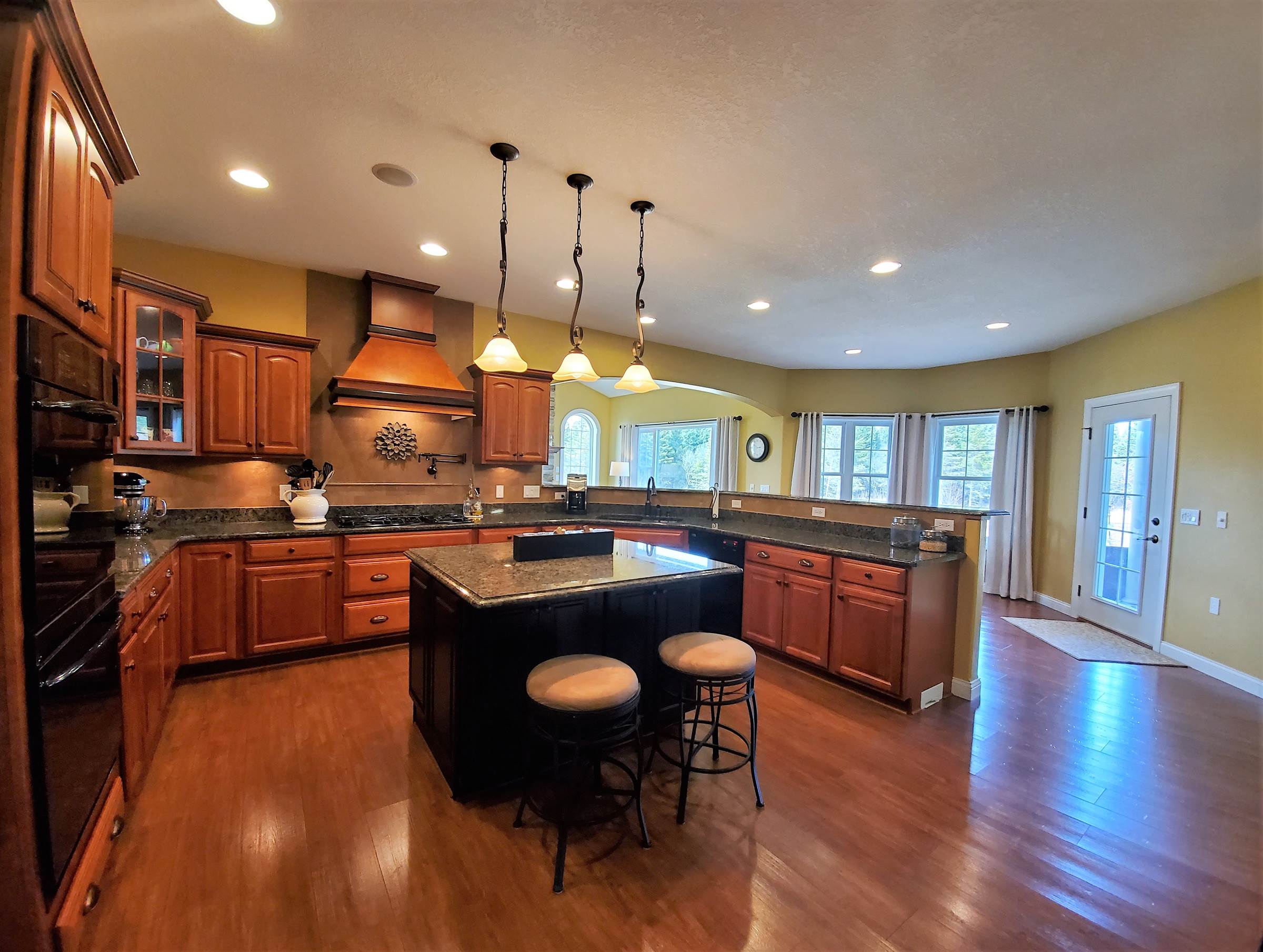 9826 Amber Drive, Marshfield, WI 54449