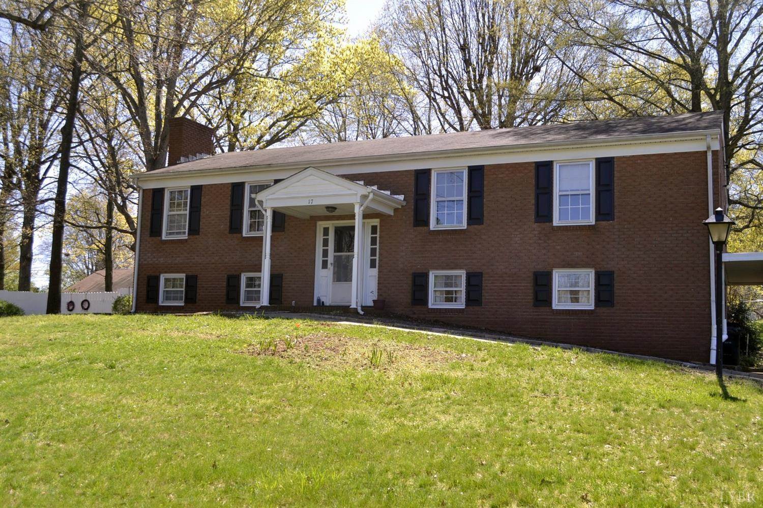 17 Myrtle Lane, Lynchburg, VA 24502