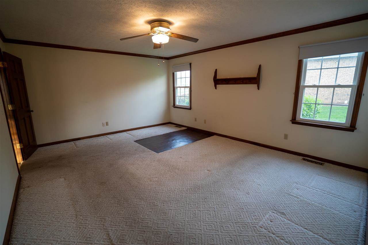 1607 Patrick Way, Bowling Green, KY 42104