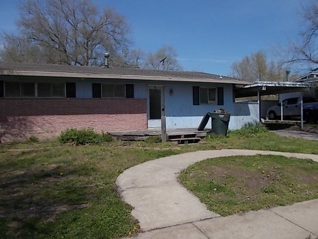 2016 SW 71st Ter, Topeka, KS 66619