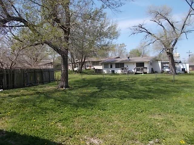 2016 SW 71st Ter, Topeka, KS 66619