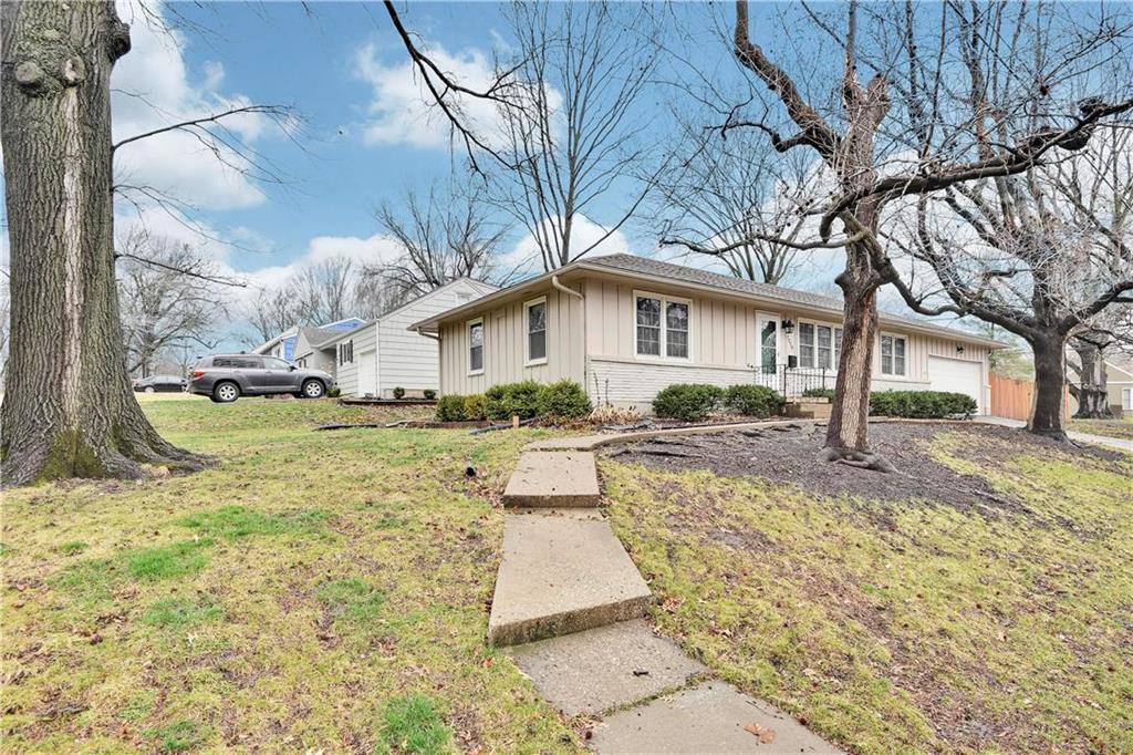 7210 Eaton Street, Prairie Village, KS 66208