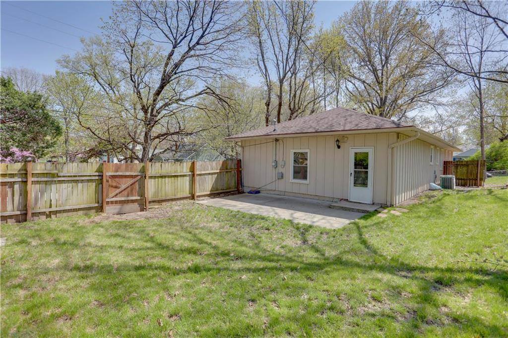 7210 Eaton Street, Prairie Village, KS 66208