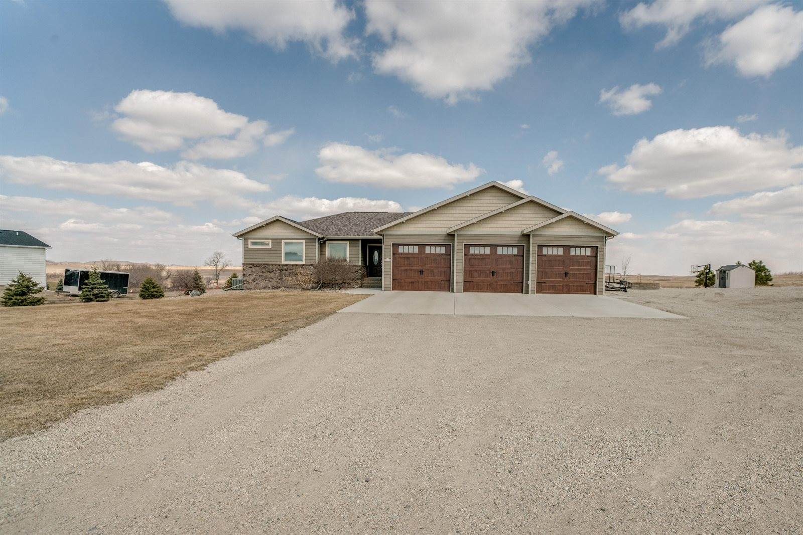 7321 Scenic Hills Road, Bismarck, ND 58503