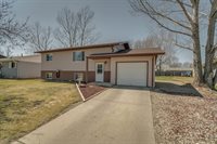 5 Stanley Drive, Lincoln, ND 58504