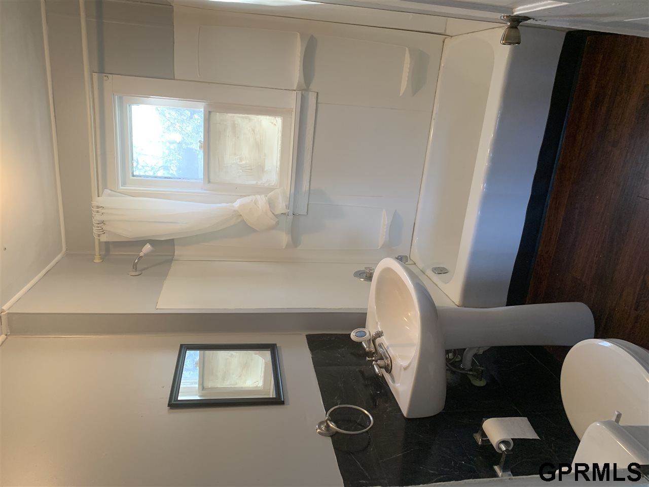 210 Cedar Street, Omaha, NE 68108