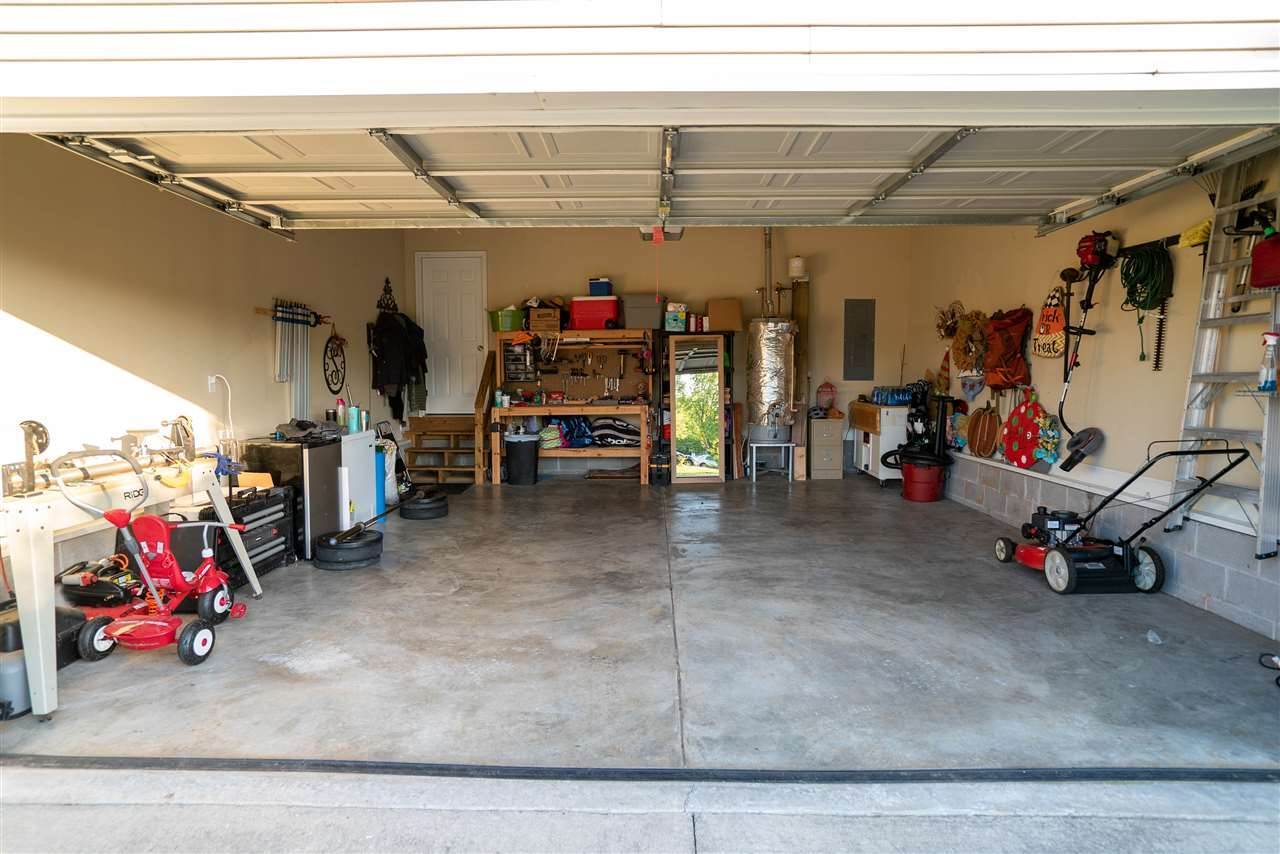 1041 Foxglove St, Bowling Green, KY 42104