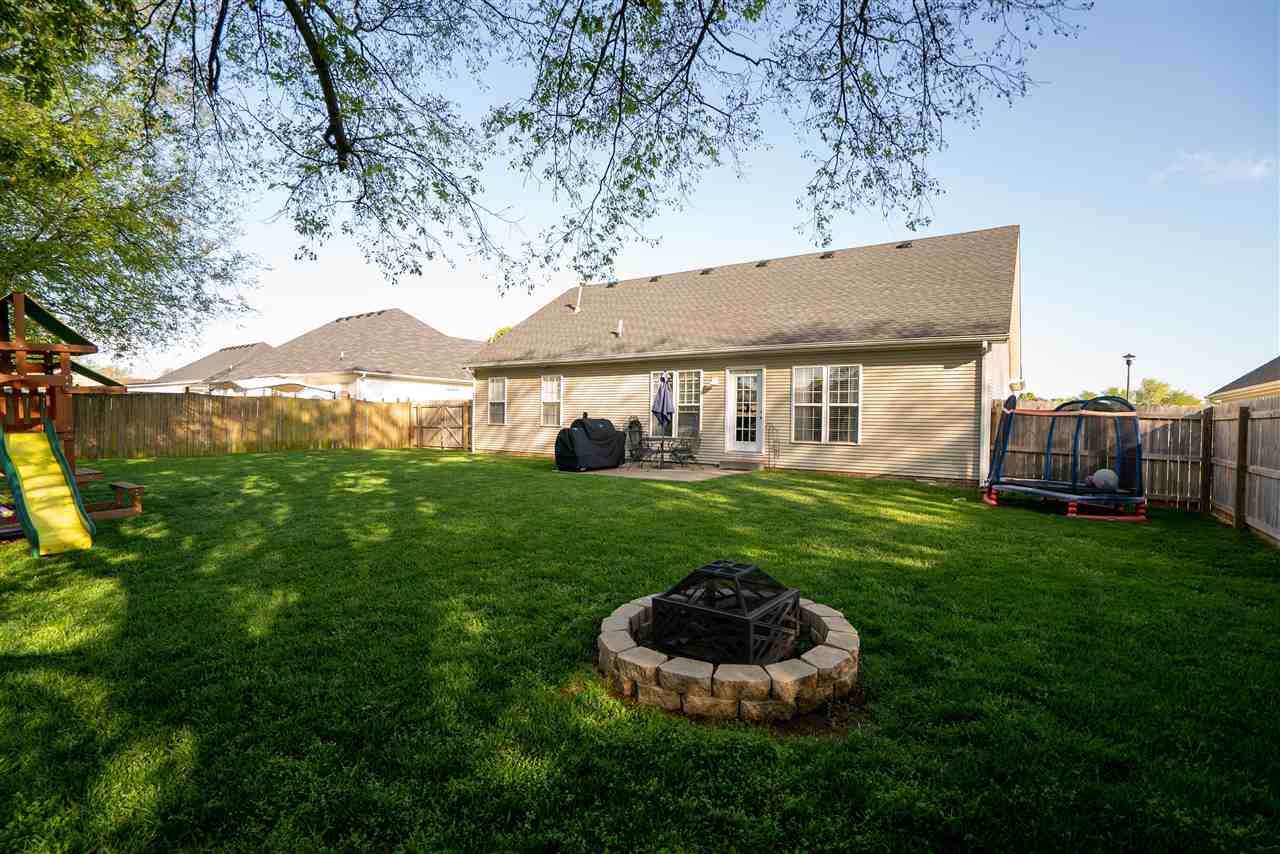 1041 Foxglove St, Bowling Green, KY 42104