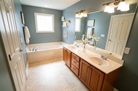 1041 Foxglove St, Bowling Green, KY 42104