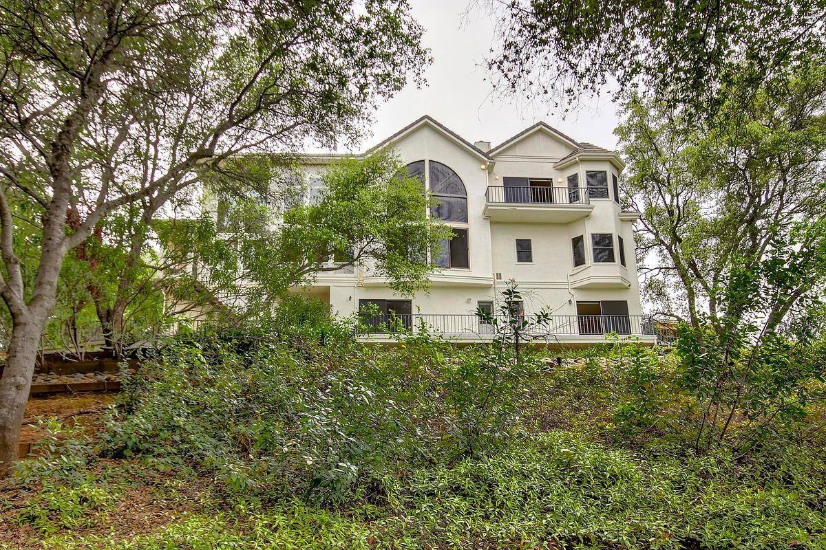 3595 N. Lakeshore, Loomis, CA 95650