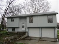 105 Jefferson St, Pomona, KS 66076