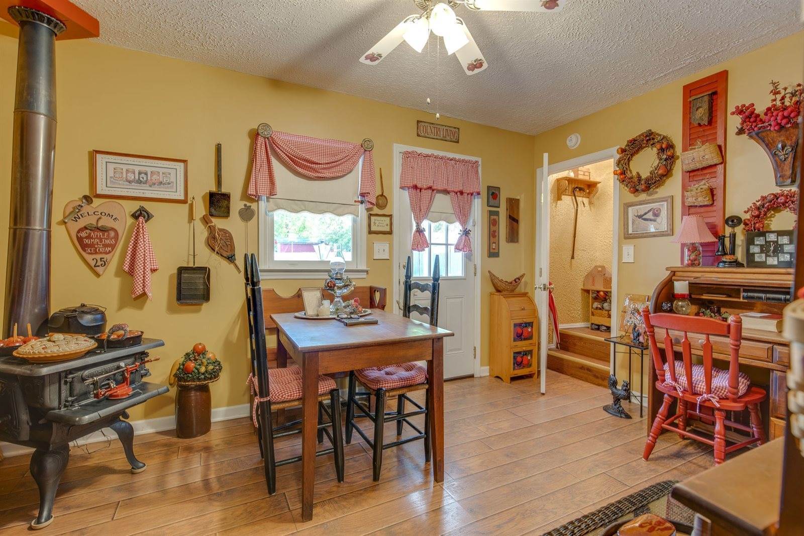 3204 Louise Dr, Nashville, TN 37211