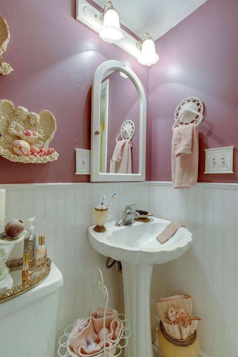 3204 Louise Dr, Nashville, TN 37211