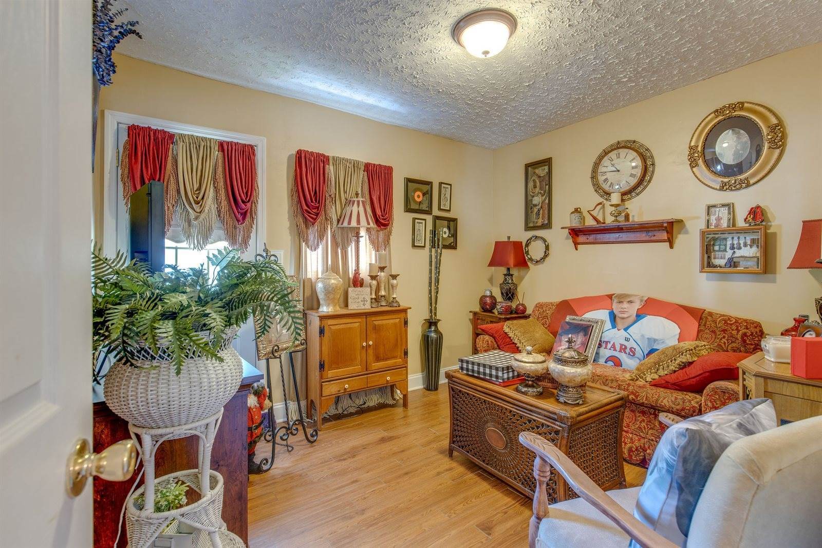 3204 Louise Dr, Nashville, TN 37211