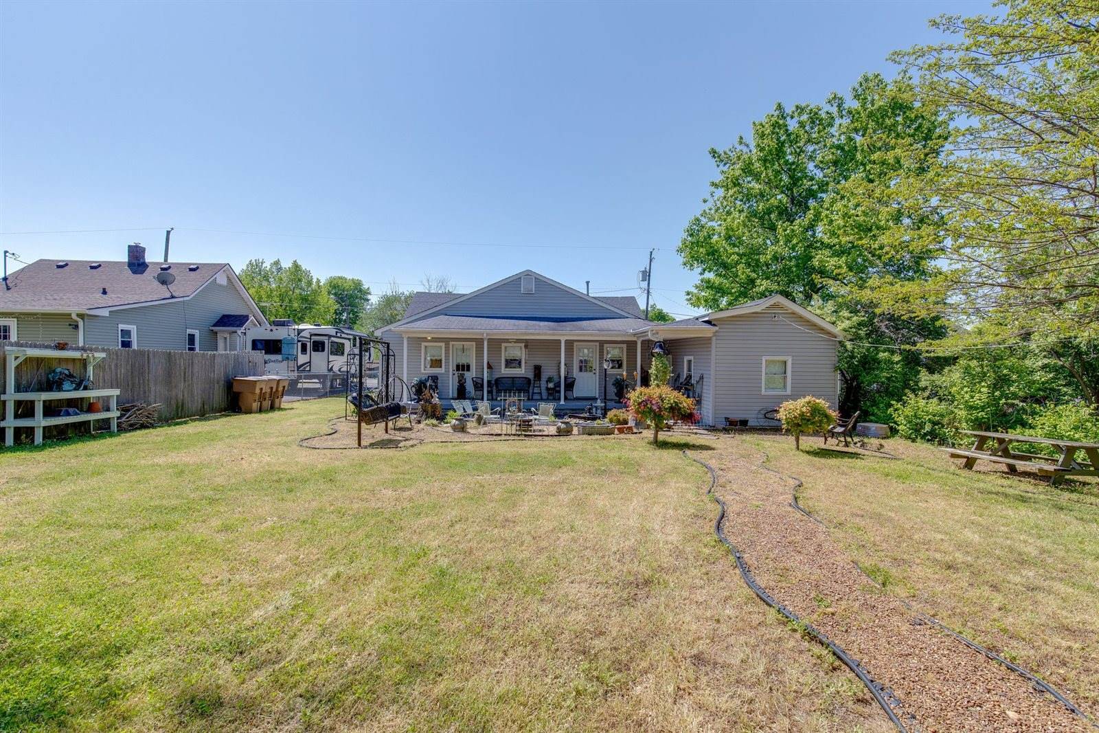 3204 Louise Dr, Nashville, TN 37211