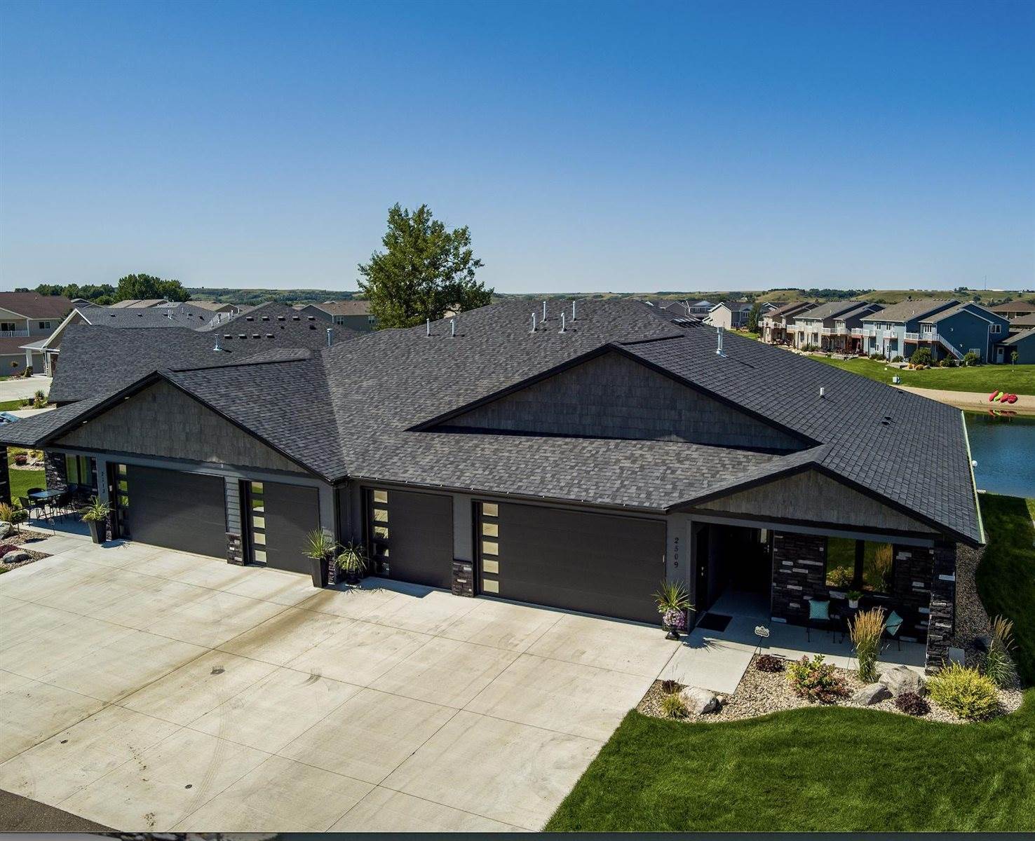 2509 Waterpark Loop SE, Mandan, ND 58554