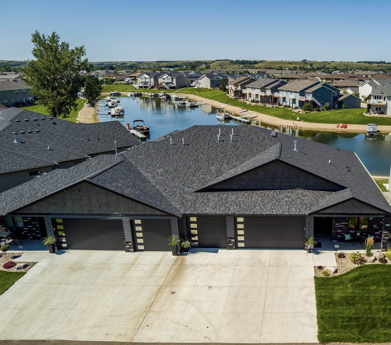 2509 Waterpark Loop SE, Mandan, ND 58554