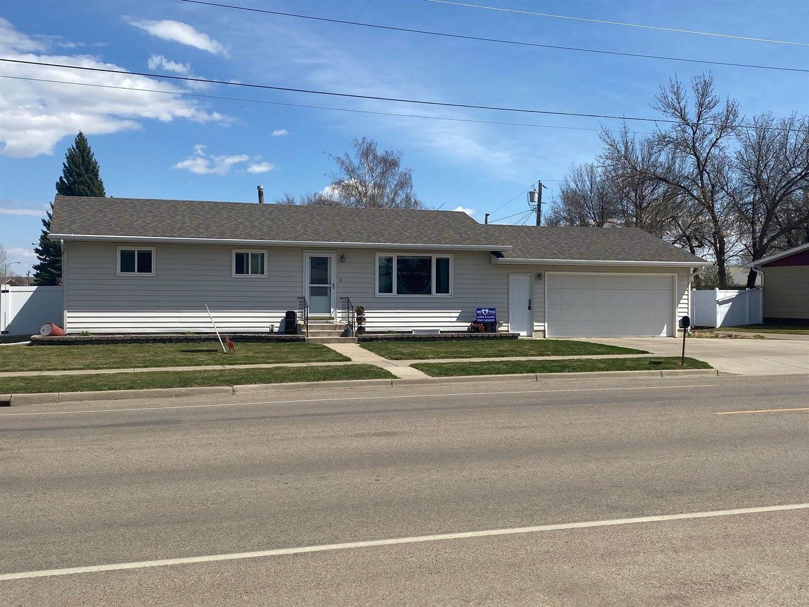 1612 6th Ave West, Williston, ND 58801