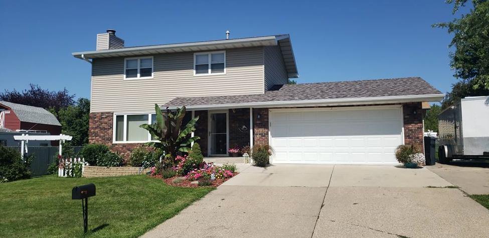 604 6th Street NE, Mandan, ND 58554