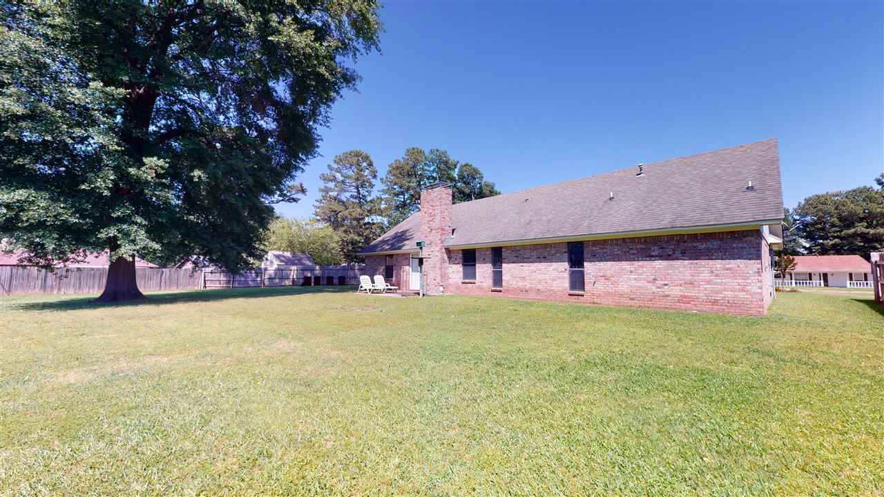 213 Woodmont, Wake Village, TX 75501