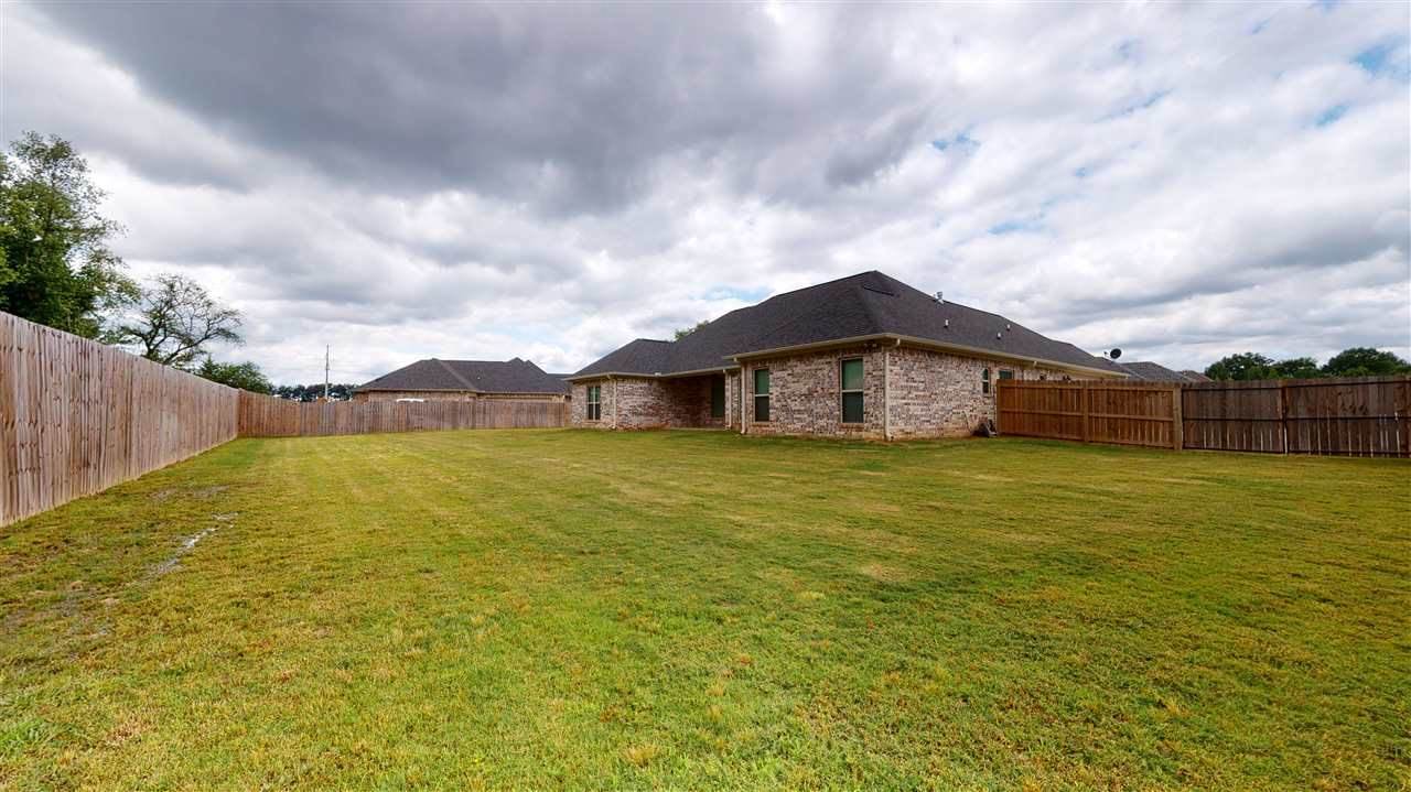 72 Chester Field Cir, Texarkana, TX 75503