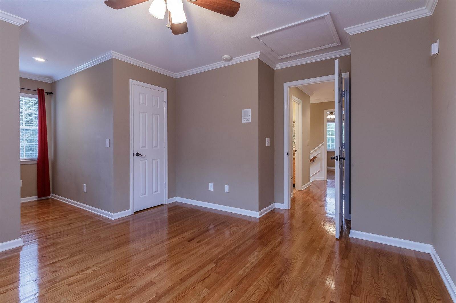 147 Meadowview Dr, Rossville, GA 30741