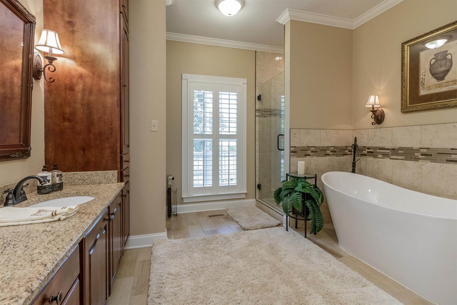 147 Meadowview Dr, Rossville, GA 30741