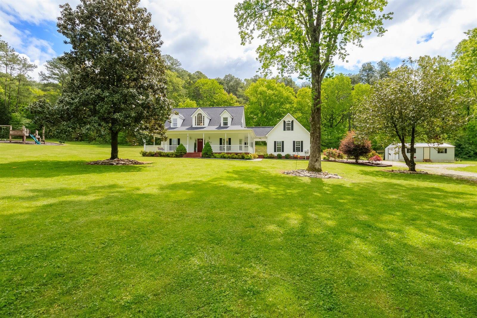 147 Meadowview Dr, Rossville, GA 30741