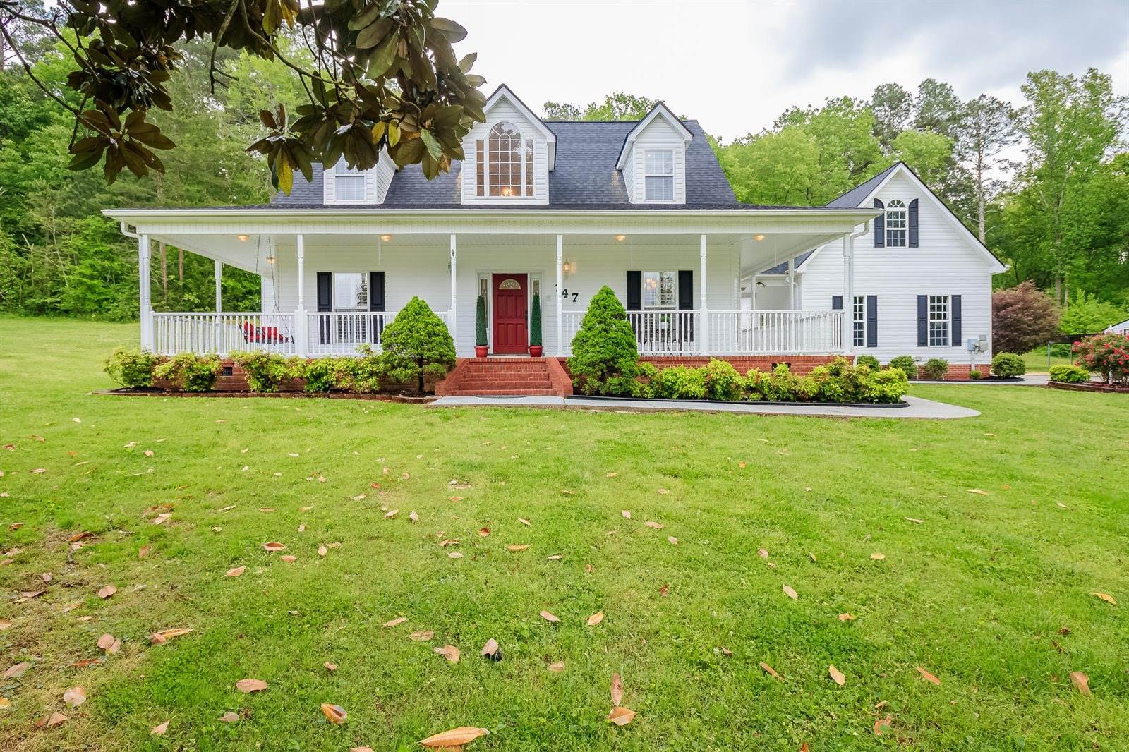 147 Meadowview Dr, Rossville, GA 30741