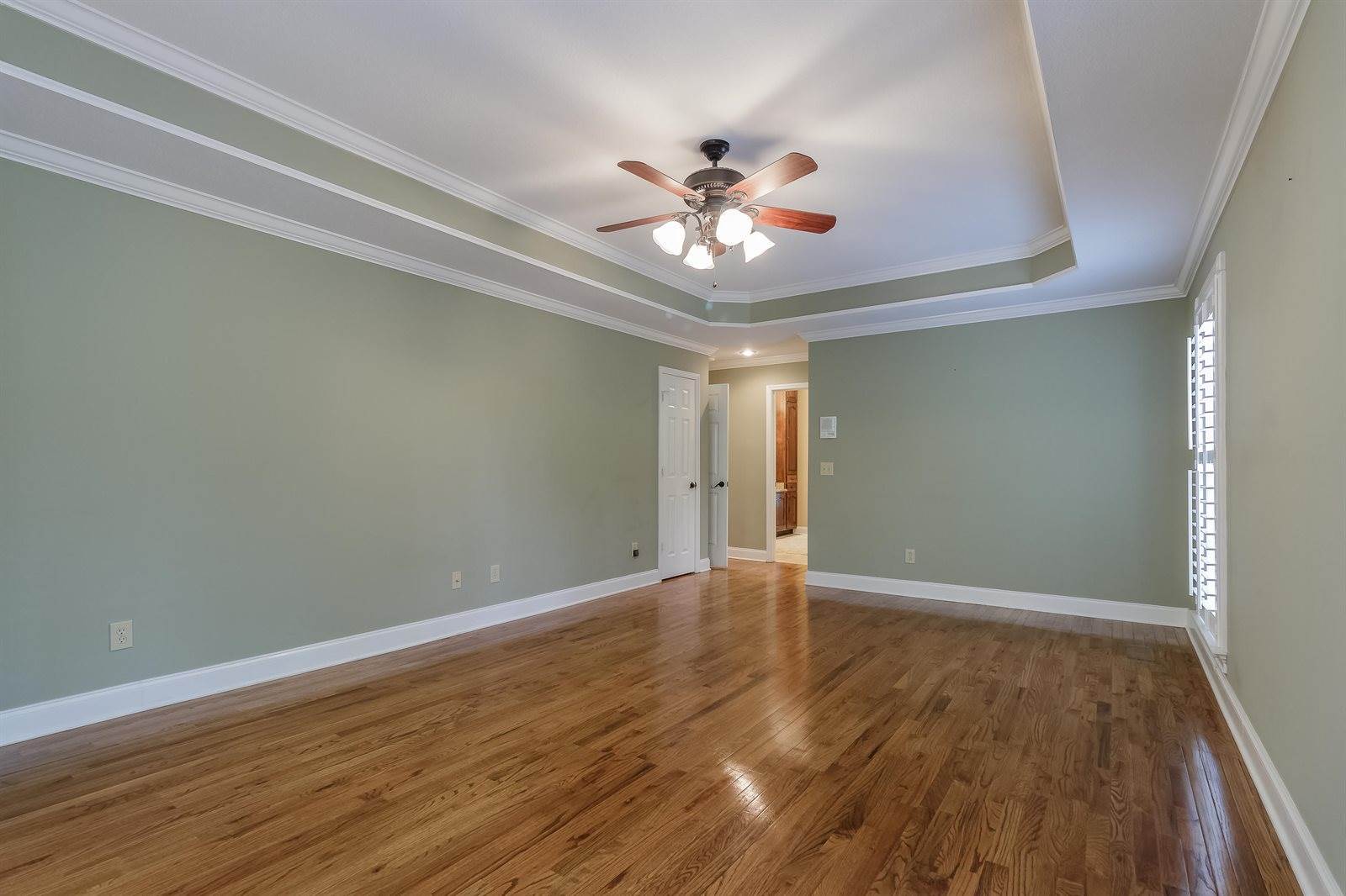 147 Meadowview Dr, Rossville, GA 30741