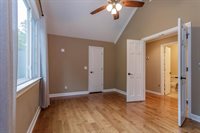 147 Meadowview Dr, Rossville, GA 30741