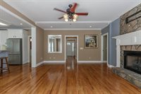 147 Meadowview Dr, Rossville, GA 30741