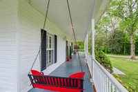 147 Meadowview Dr, Rossville, GA 30741