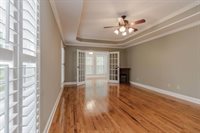 147 Meadowview Dr, Rossville, GA 30741