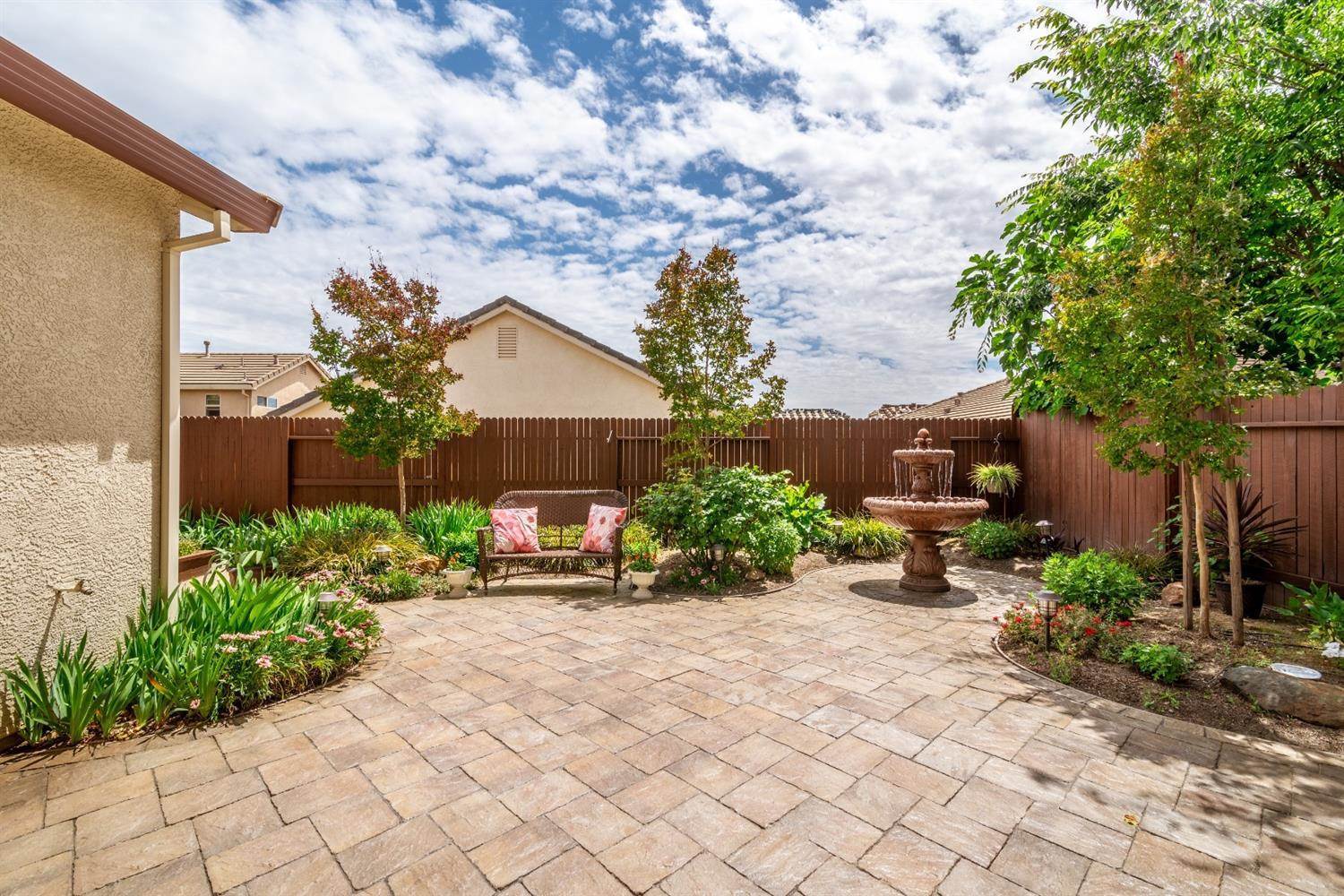 2757 Mccarran Lane, Lincoln, CA 95648