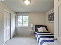 8980 SW 80TH Ave, Portland, OR 97223