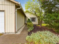 8980 SW 80TH Ave, Portland, OR 97223